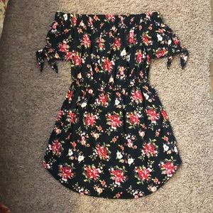 Rose print tunic / dress small off shoulder